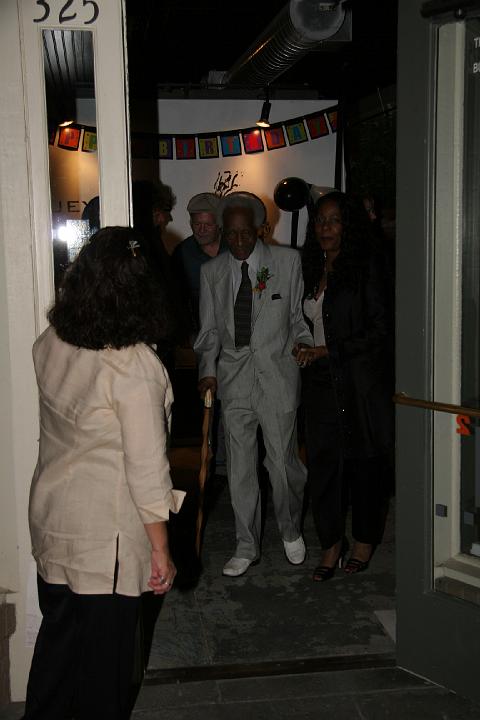 v20070425_HueyLong_is_103 208 